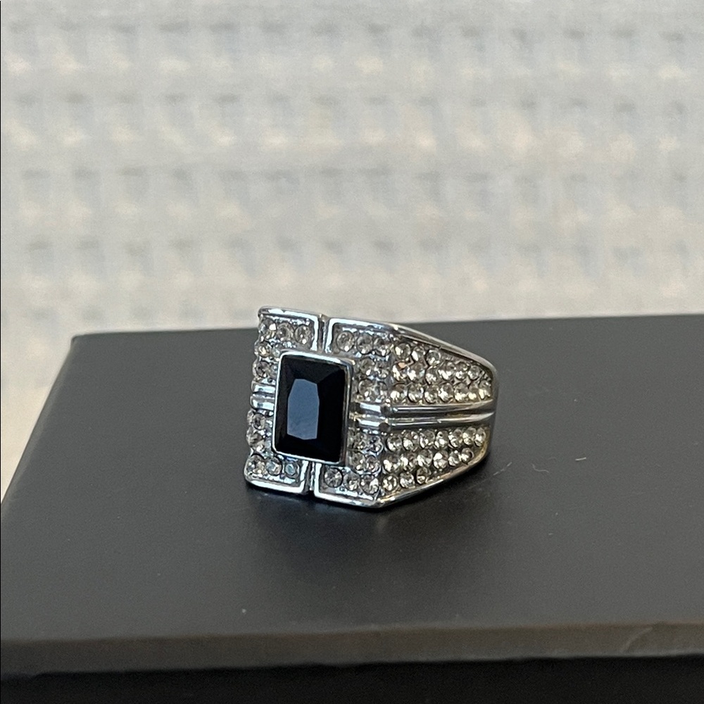 Ring With Black Gemstone Sz 10